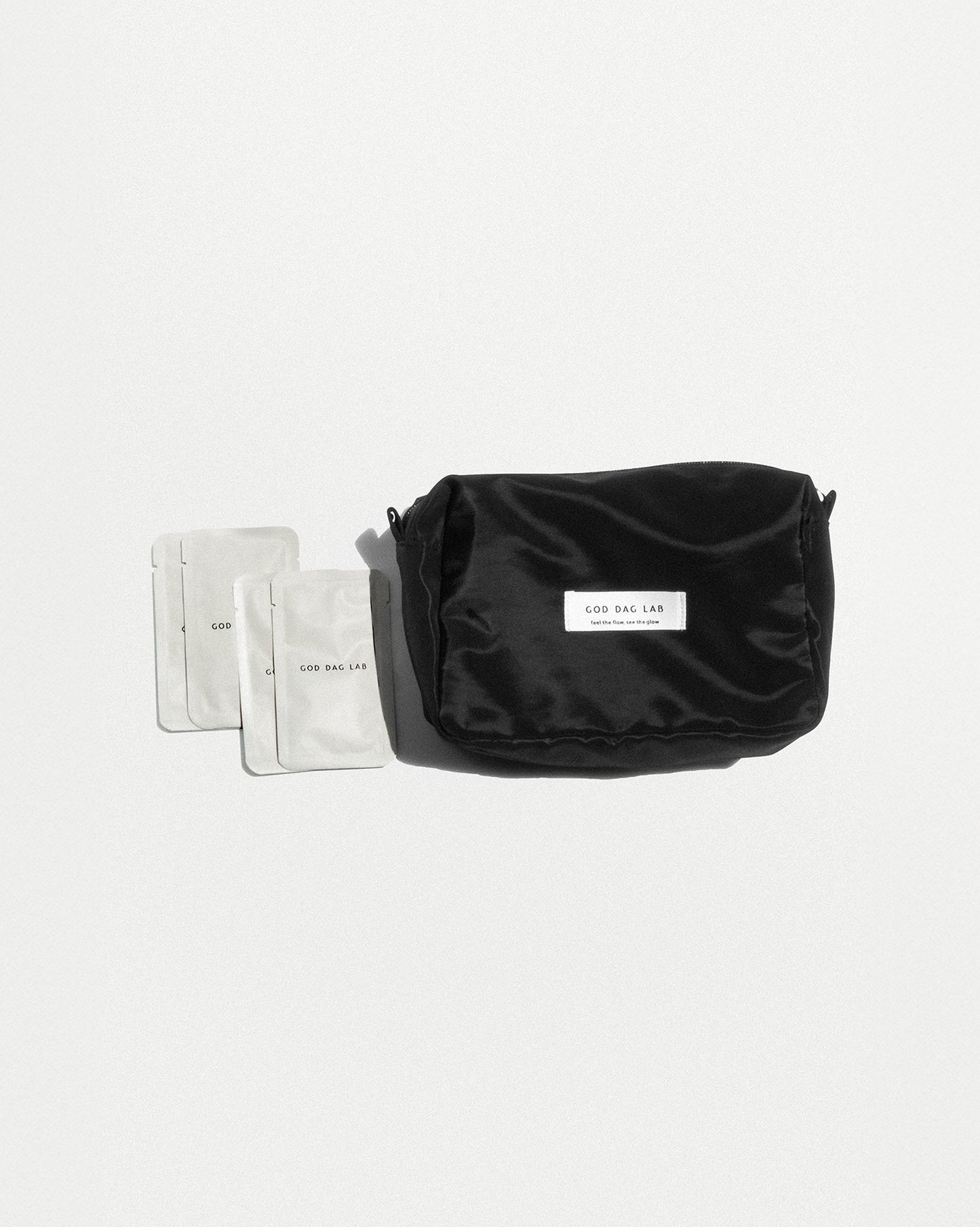 TRAVEL POUCH